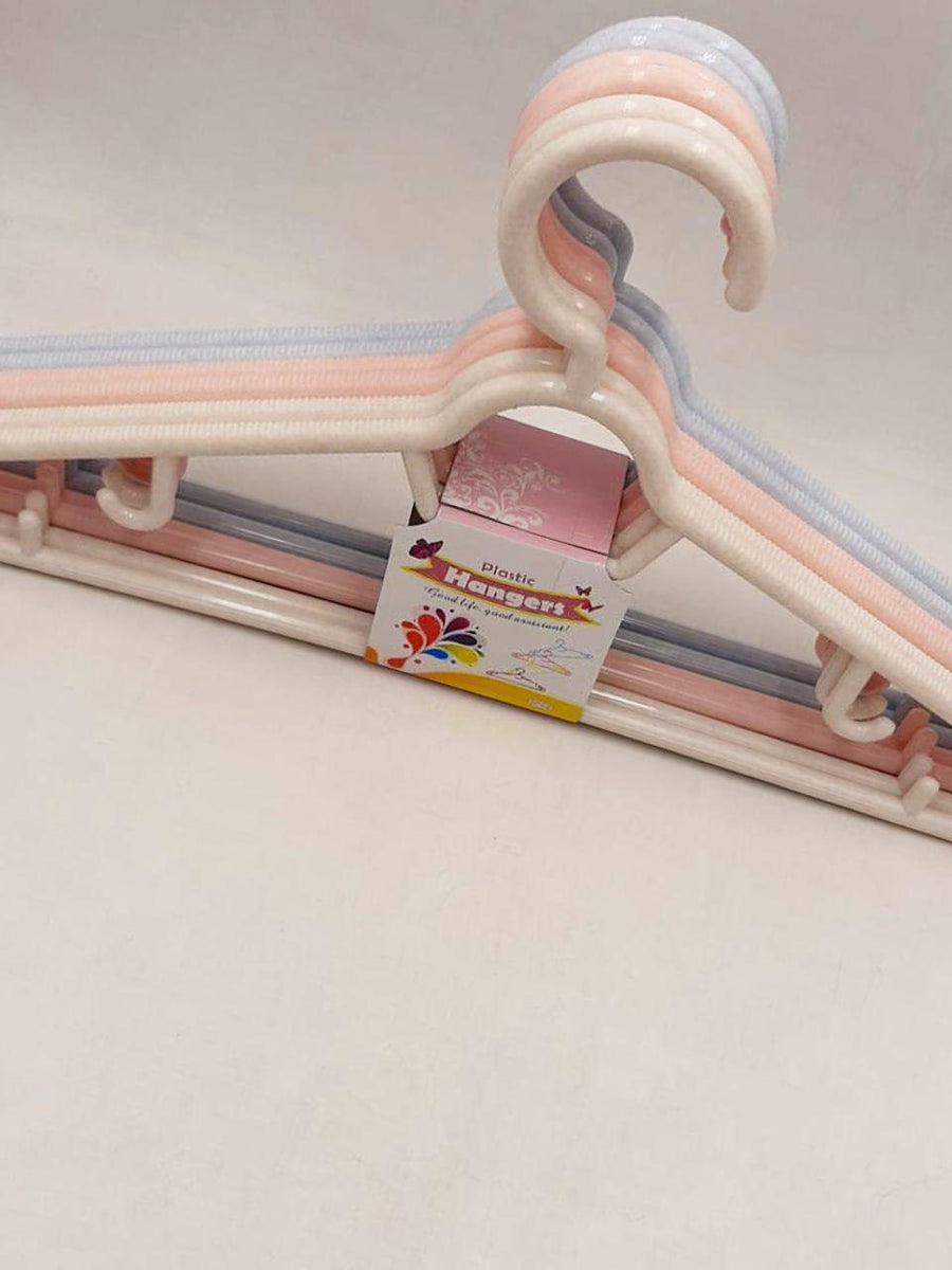 Plastic Hanger Set