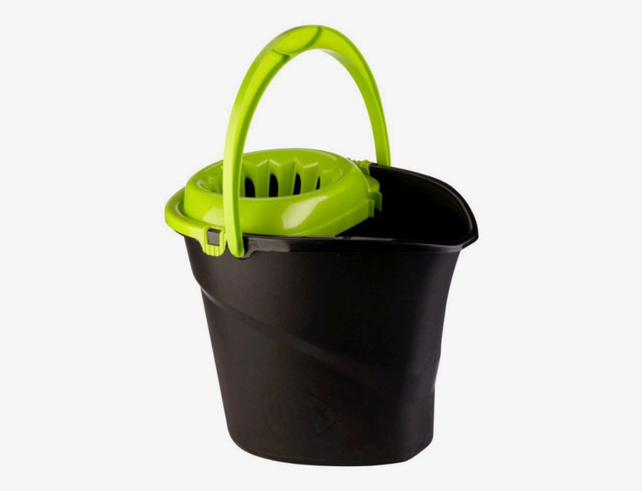 Mop bucket with wringer