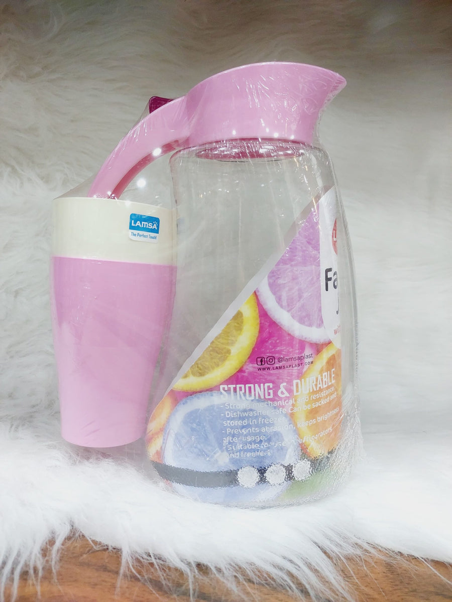 Family carafe with cups