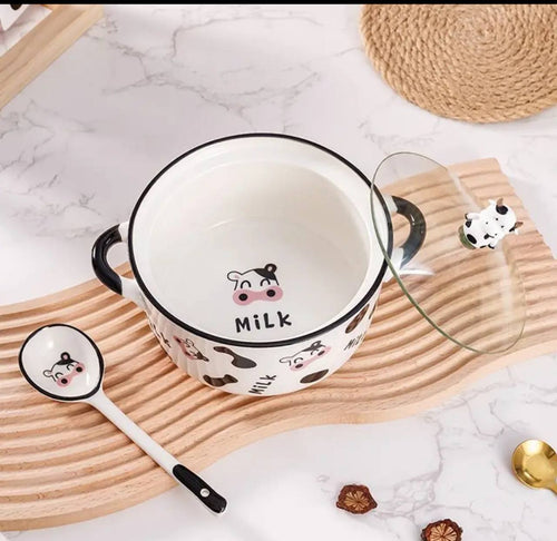 Porcelain cow-shaped pot