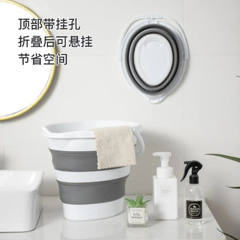 Foldable silicone bucket in plastic