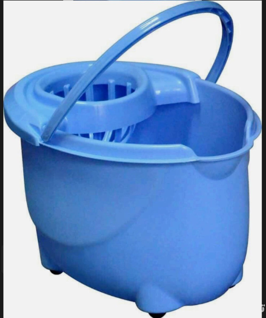 Kimo Bucket on Wheels National