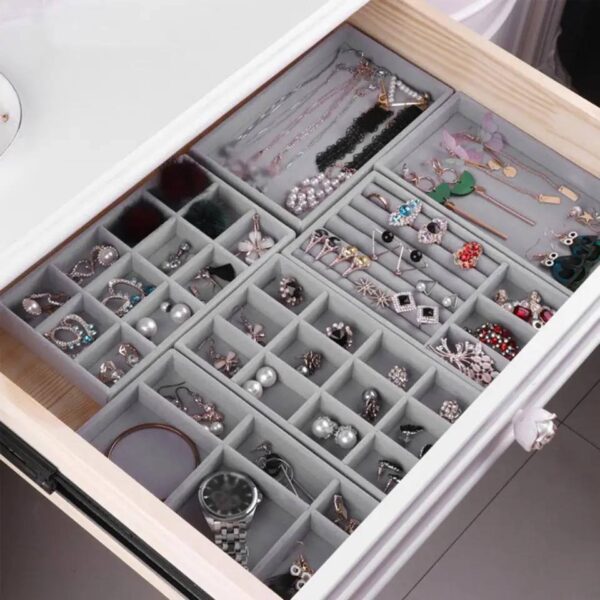 ⁦منظم اكسسوارات قطيفه 4*1⁩ - الصورة ⁦2⁩
